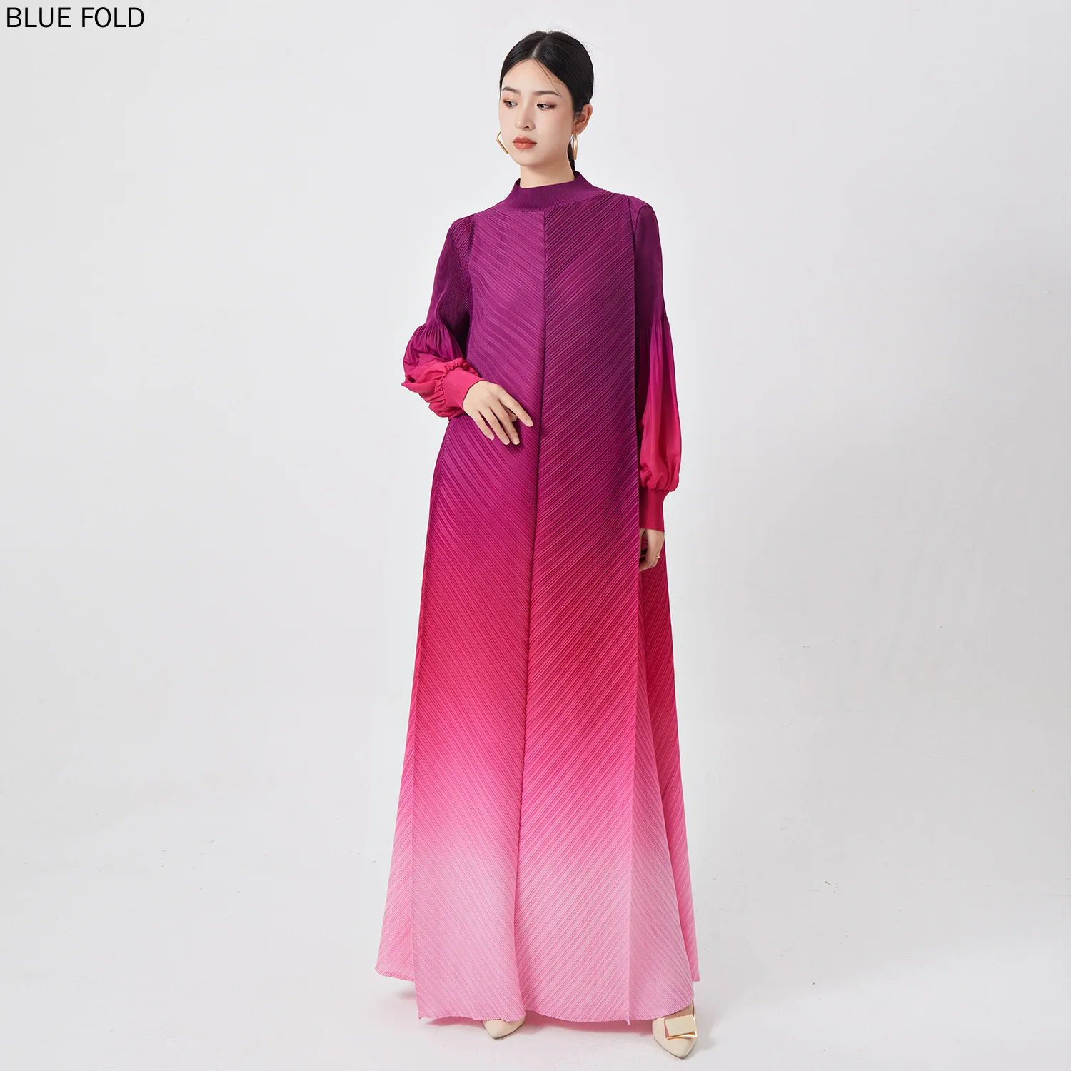 

Miyake Large Size Women's Summer Dress New Fashion Gradient Color Lantern Sleeves High-end Middle Eastern Long Dress PLEATS Robe