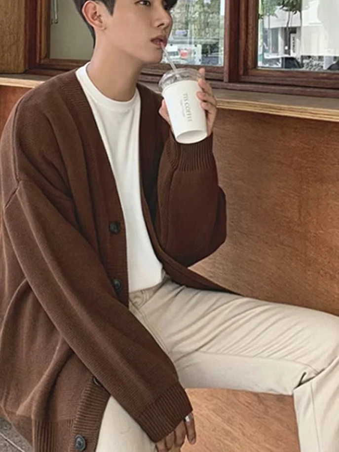 

Мужской повседневный мягкий вязаный кардиган свободного кроя с глубоким V-образным вырезом и длинными рукавами, в американском стиле, из пряжи Core Spin Yarn, свитшот J...