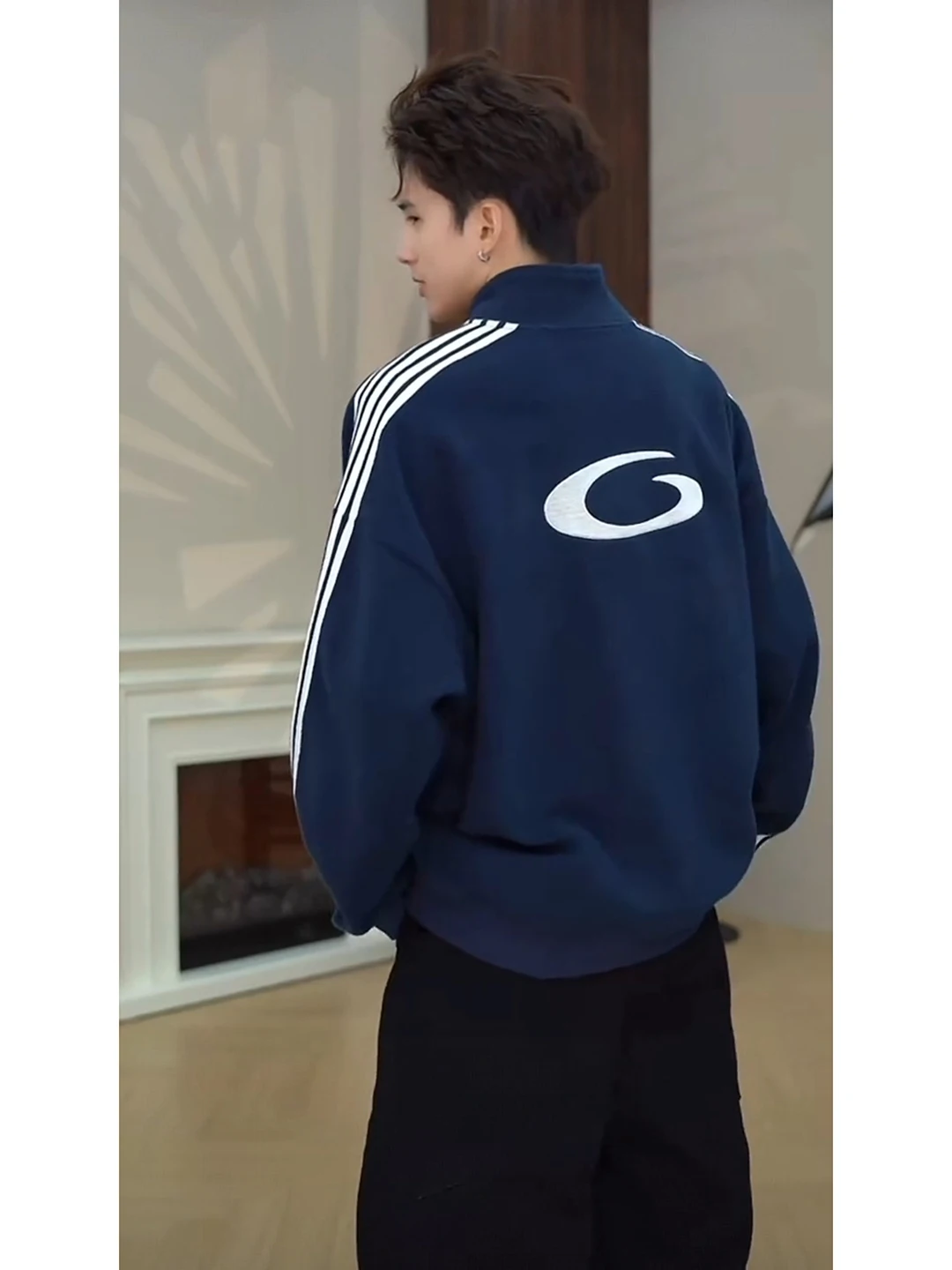 

Мужская флисовая толстовка оверсайз с капюшоном, осенне-весенняя, повседневная, в полоску, с цветными блоками, вышитыми буквами и воротником-стойкой