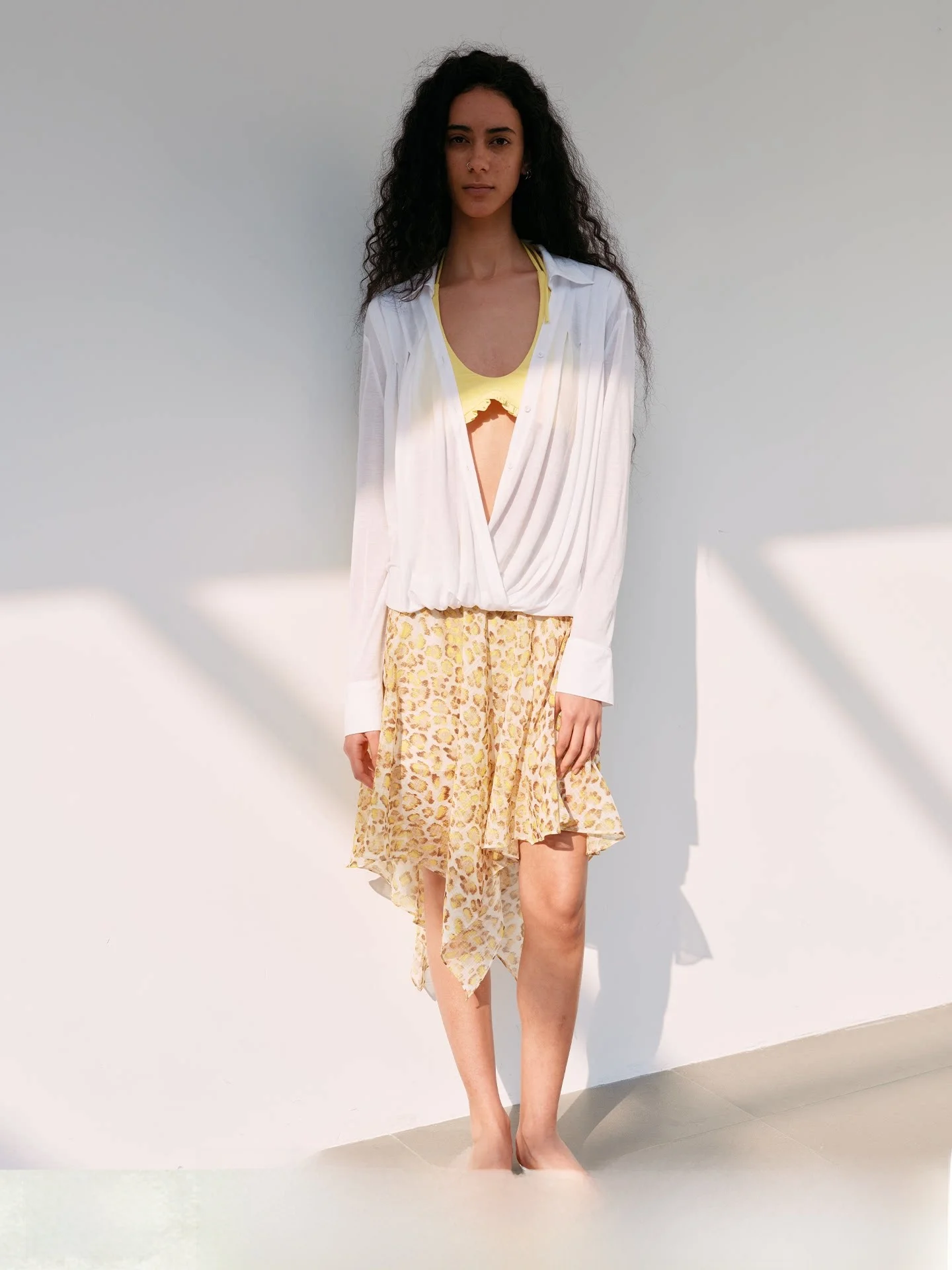 

Женская повседневная рубашка JCAESAR с длинным рукавом, регулируемой глубиной воротника, дизайном с воланами, свободного кроя, средней длины, модная