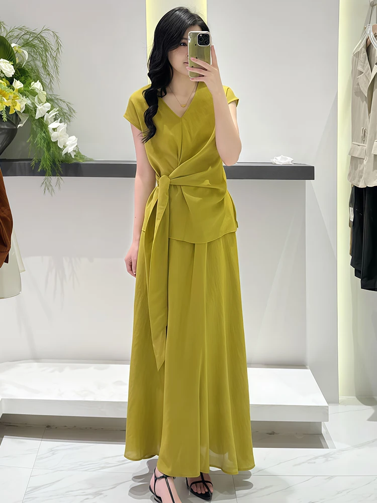 

European style 2025 Summer New Style Retro Design Strap Waist V-neck Top High Waist Slimming Skirt Elegant Two Piece Set