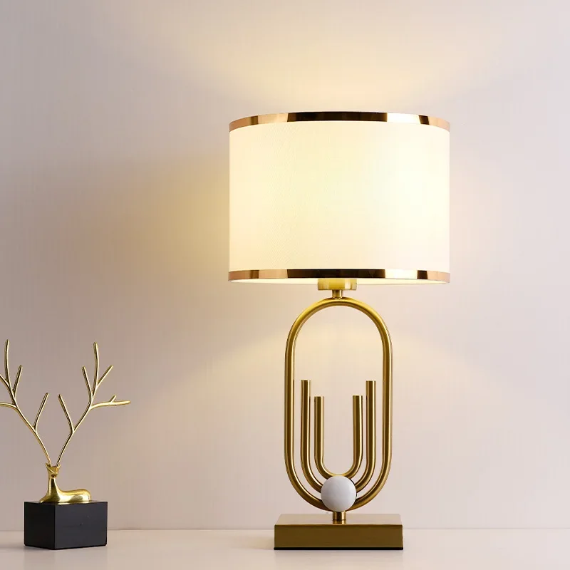 

Postmodern Nordic Light Luxury Table Lamp Bedroom Bedside Lamp Modern Living Room Study Romantic Warm Decoration Lamp