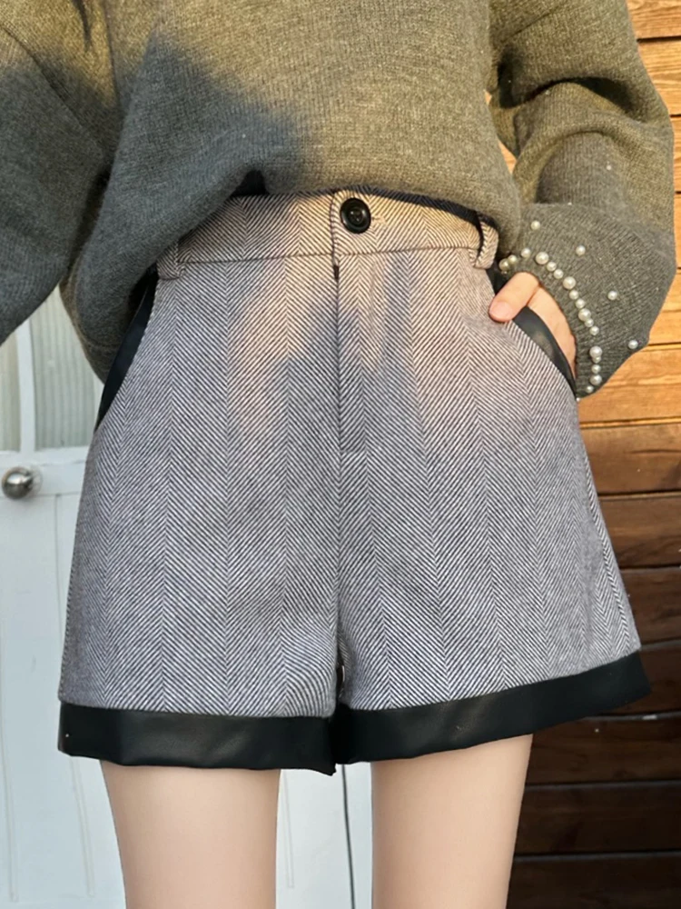 PU Patchwork Shorts High Waist Women Korean Fashion Short Pants Female 2025 New Wide Leg Striped Shorts Loose Casual Shorts