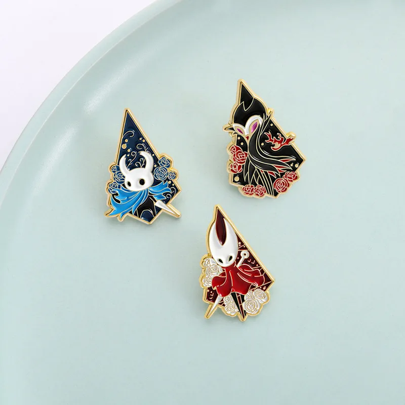 Hot Game Anime Figure Brooch Pins Cute Cartoon Charactor Badge Cosplay Enamel Lapel Pin Props Accessory Backpack Clothing Orname