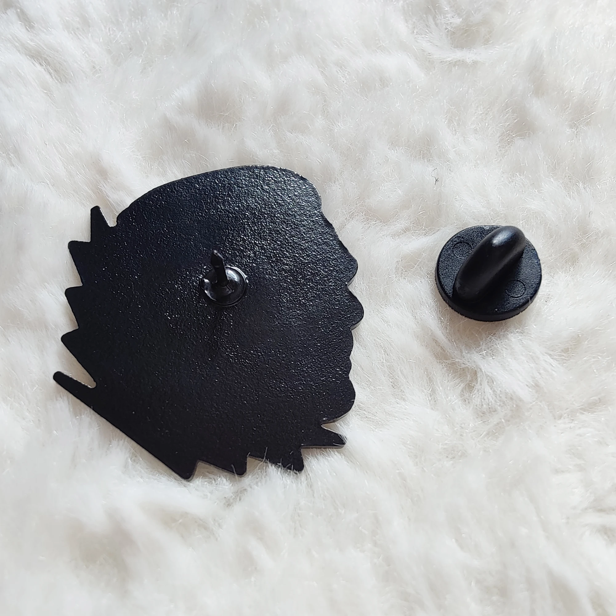 مونستر هيرمان الرعب مصاص دماء المينا دبوس التلبيب بروش شارة معدنية مجوهرات اكسسوارات