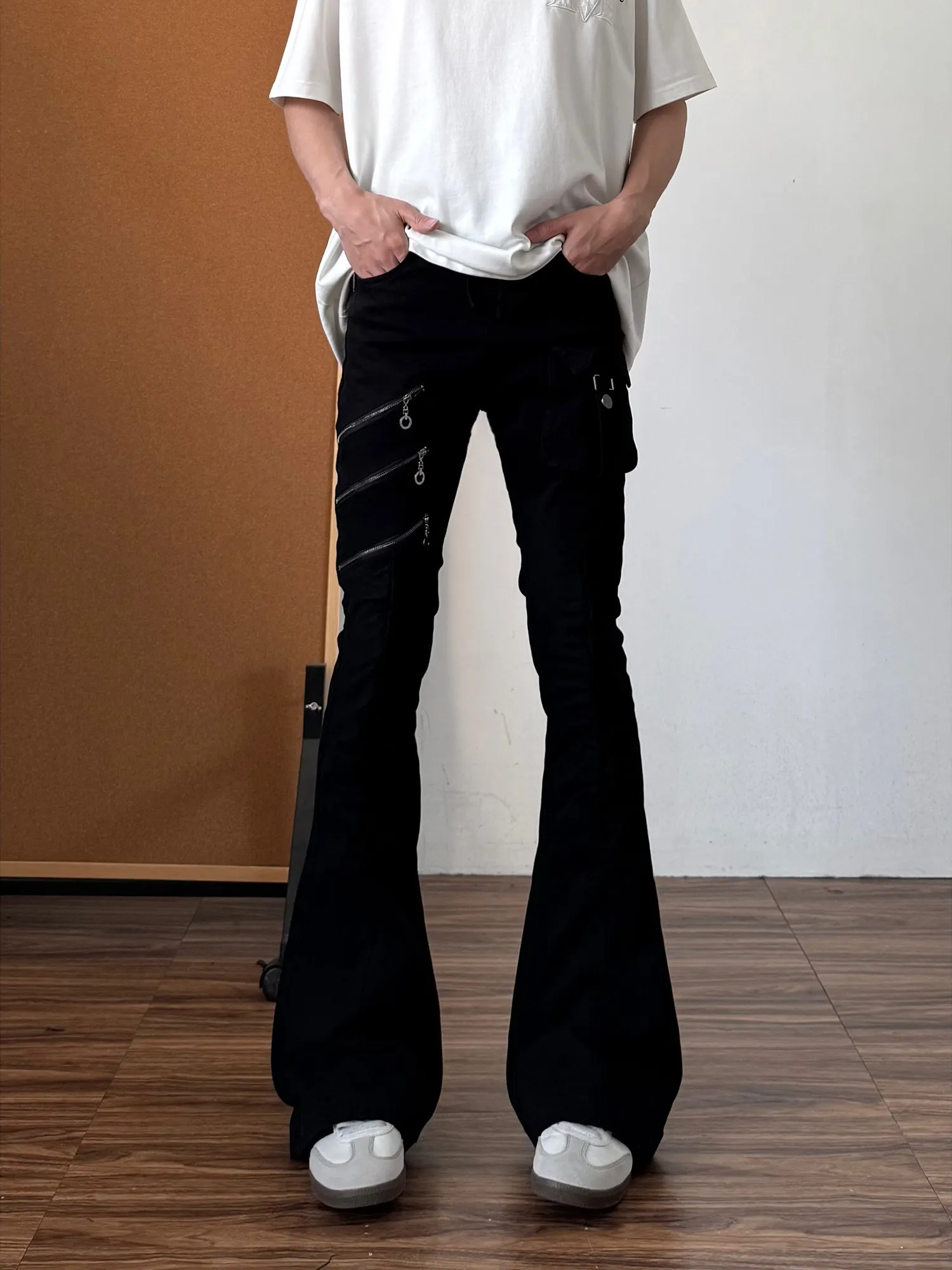 

Bla Pleated Bell Bot Jeans Men's American High Street Sle Trendy Design Lightweight Punk Slim Fit Flared Pants