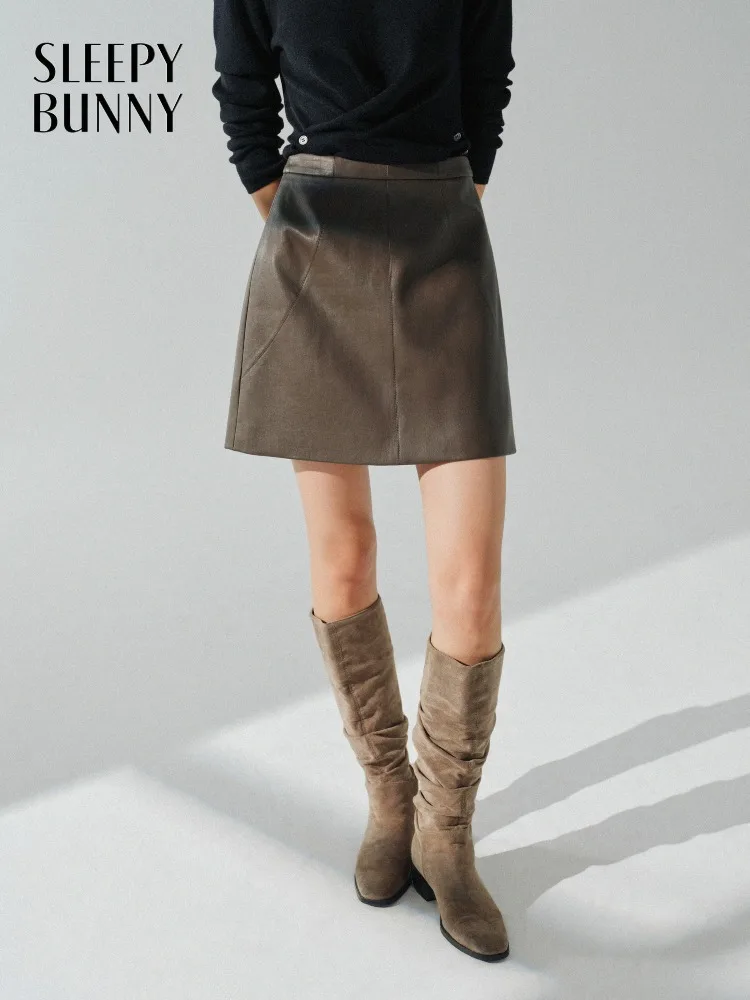 

Vintage High Waist PU Leather Skirt Women Slim Fit A-Line Mini Skirt Elegant Retro Bottoms for Autumn Casual or Office Outfits