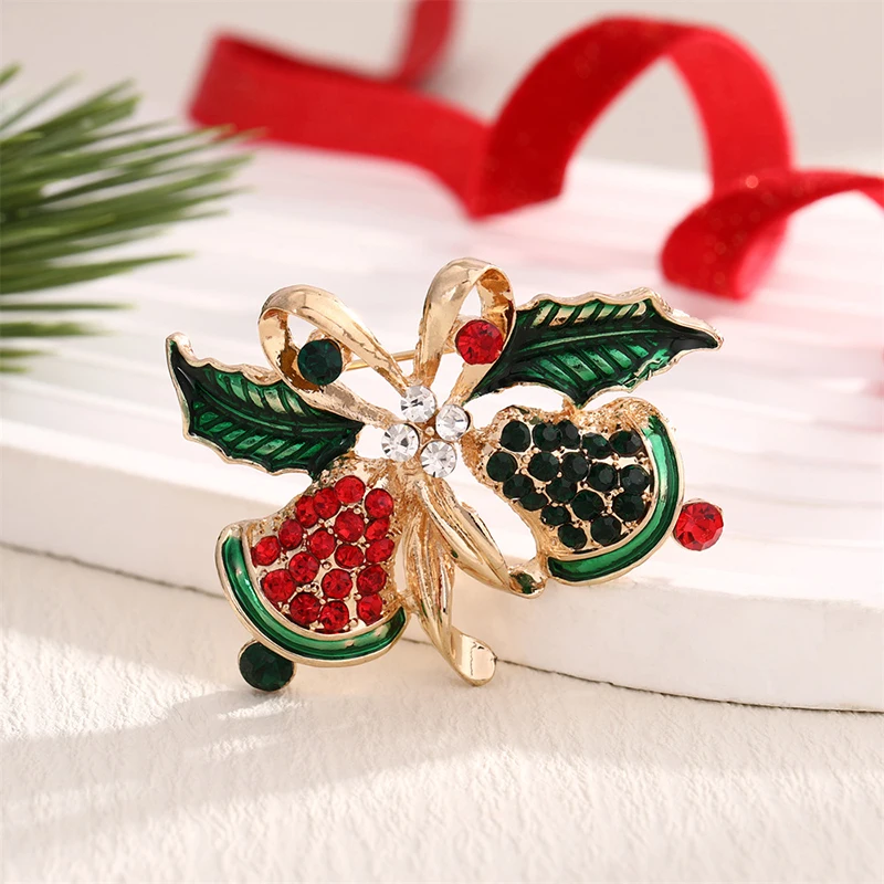 Creative Christmas Brooch Unisex Sweet Enamel Pins Versatile Shiny Corsage Clothing Accessories Bag Decoration Gifts