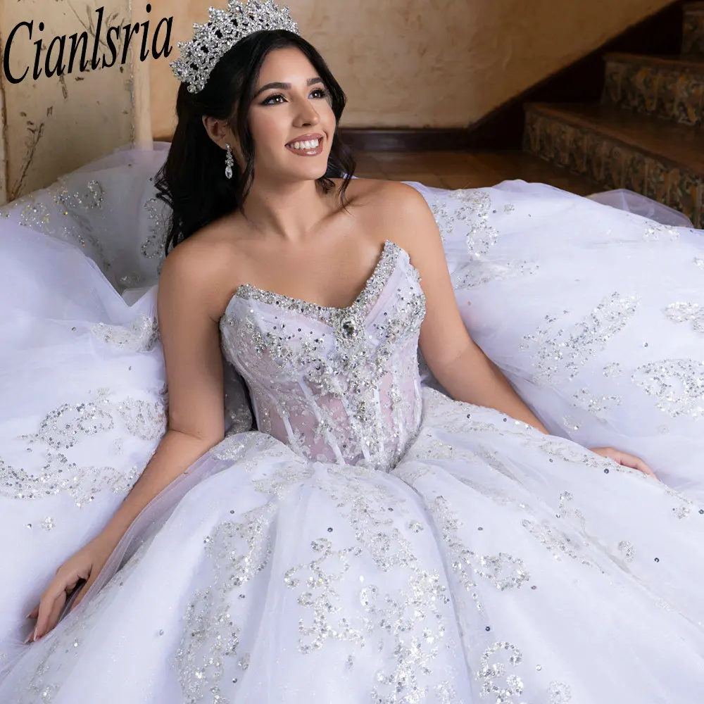 

Белое милое платье Quinceanera без рукавов с бантом, бальное платье с бисером и блестками, аппликации, кружево, мексиканское сладкое 16 XV Anos