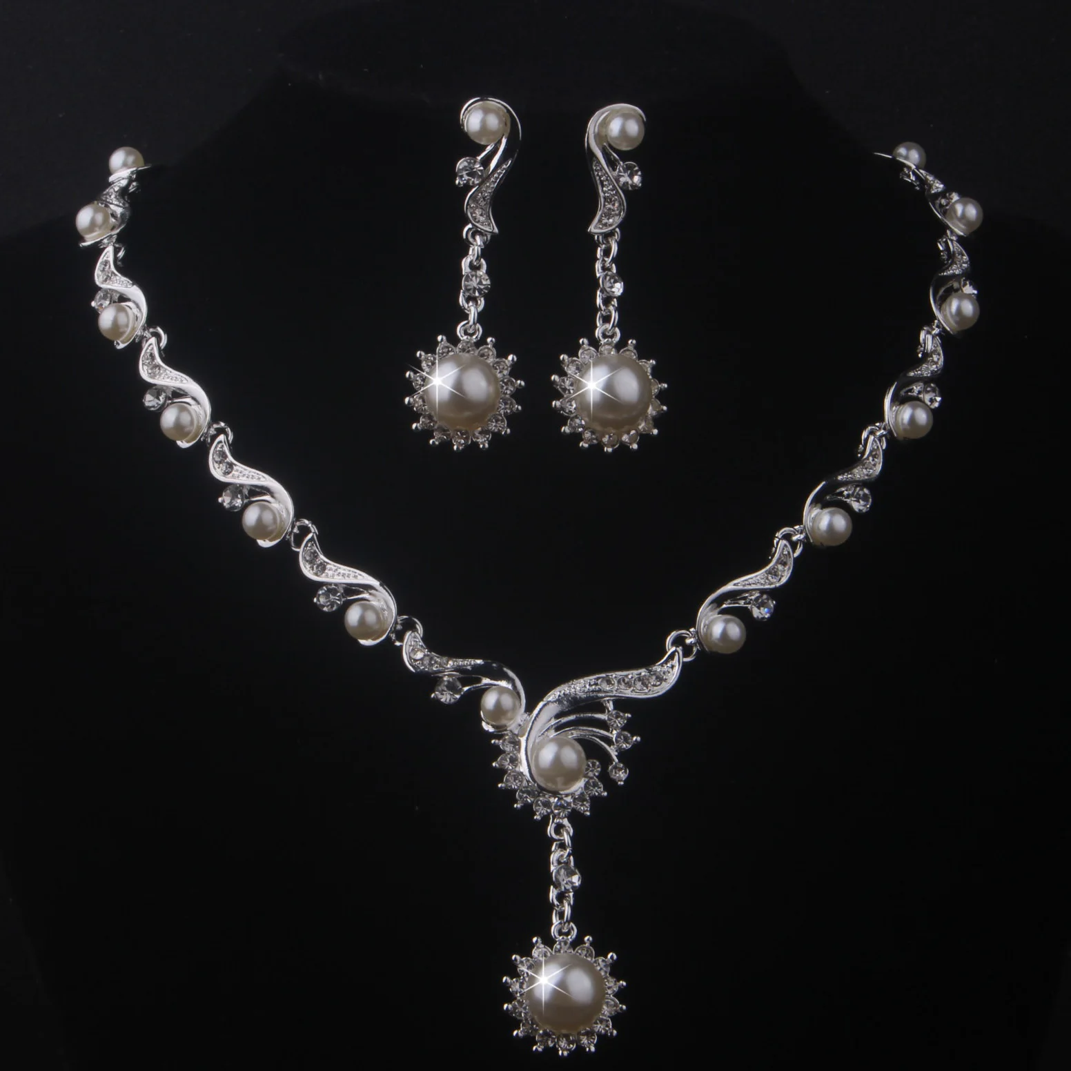 High End And Elegan… - image