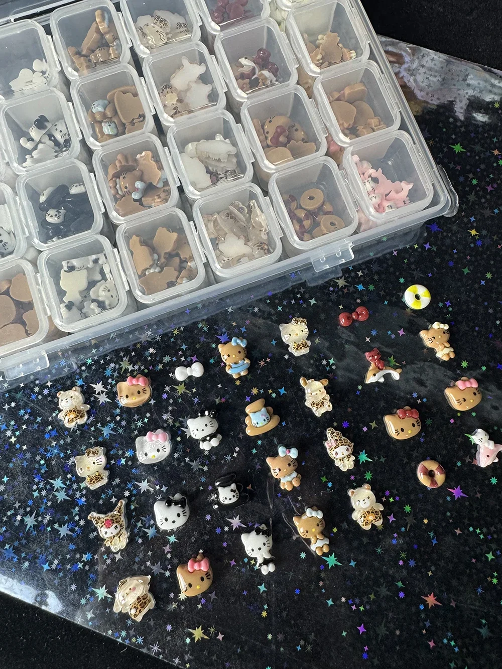 280 Uds Kawaii Sanrio Hellokitty Mini accesorios para decoración de uñas Mymelody Bow Diy funda de teléfono horquilla decoración de uñas dijes artesanales Y2K