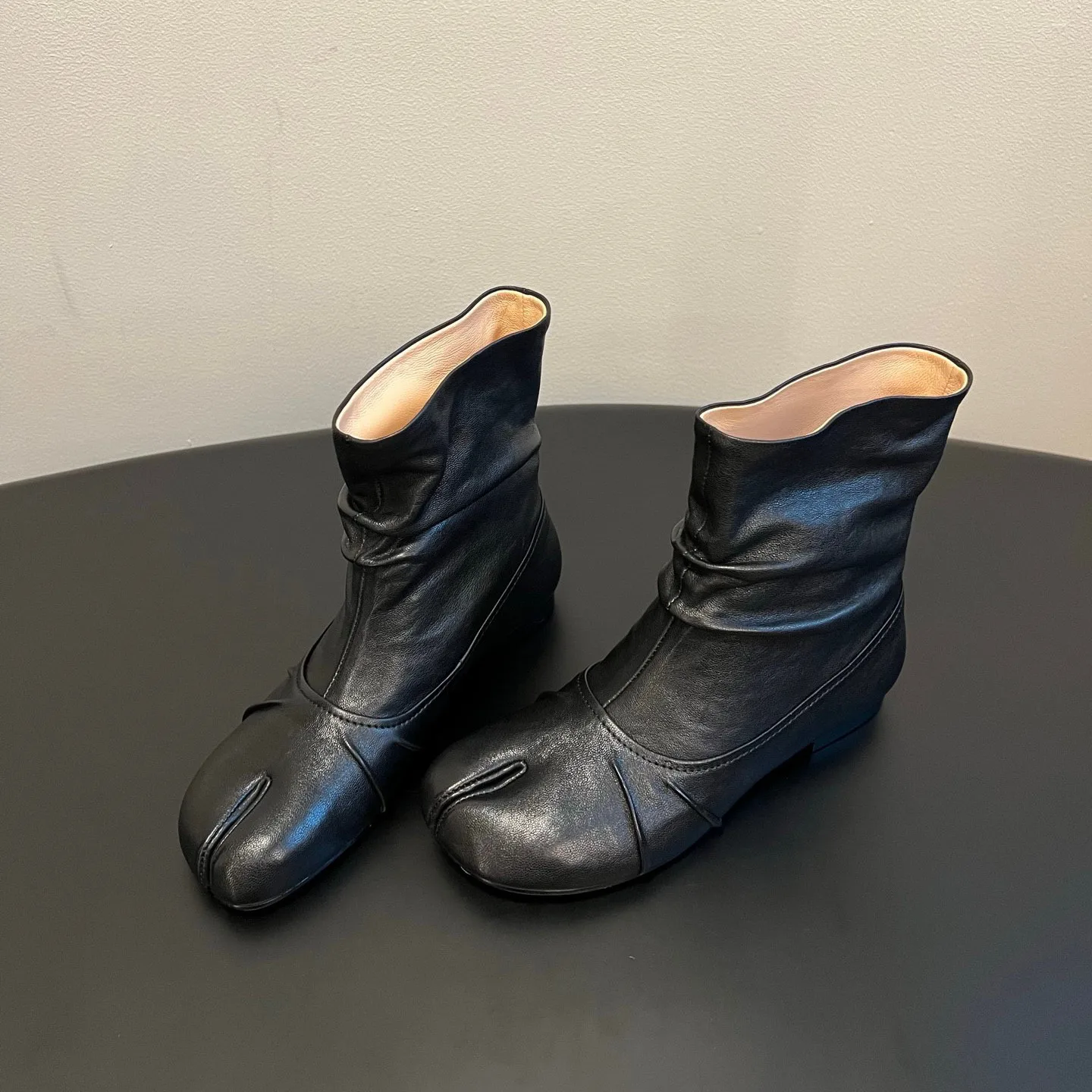 TOPHQWS 2026 New Designer Luxury Split-Toe Boots For Women Fashion Winter Flat Shoes High Quality Leather Ladies Ankle Boots