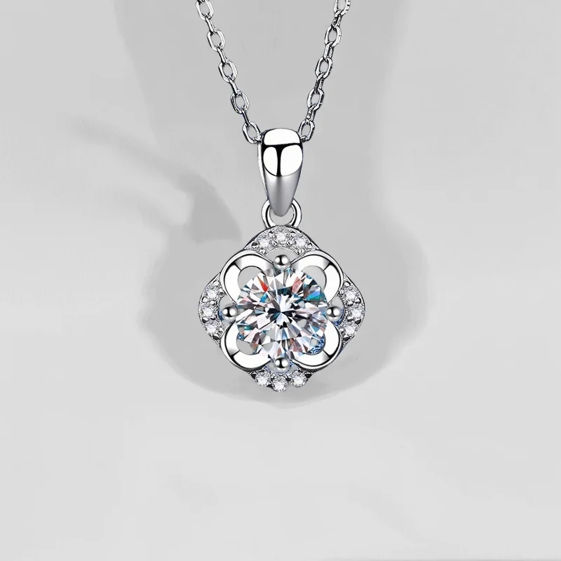 1ct D Color Moissanite S925 Silver Floral Bud Clover Pendant Luxury Minimalist Necklace GBA Certified Hot Selling Free Gift Box