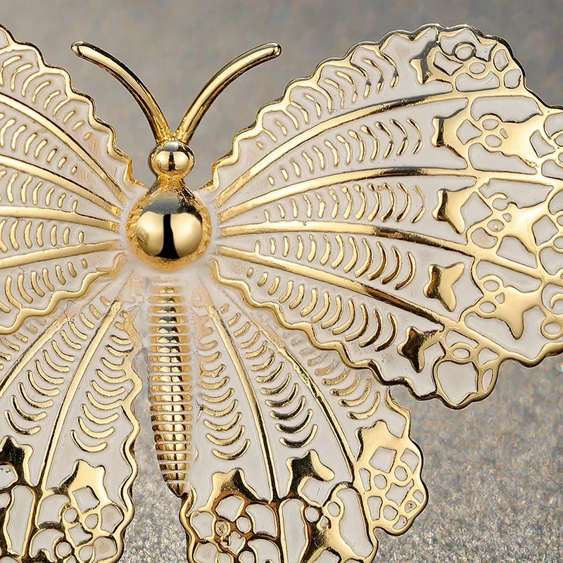 Broche vintage personalizado de borboleta esmaltado para mulheres, broche artesanal banhado a ouro 14k, presentes para festa de casamento e noivado