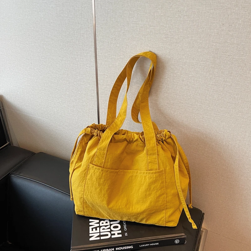 

Casual Light Nylon Shoulder Bags 2025 Fashion Versatile New Large Capacity Underarm Women's Bag Solid Concise Commute Tote Bag