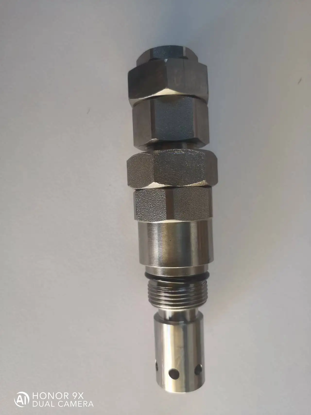 صمام الإغاثة الرئيسي لحفارة دوسان دايو DH220-5 كاتو HD820 سوميتومو SH120 هيونداي R130-5 فولفو EC140BLC EC210BLC EC240BLC