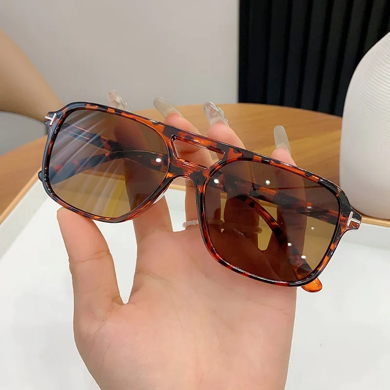 Retro Double Bridges Sunglasses Women Fashion Pink Gradient Eyewear Trending Hollow Leopard Blue Square Sun Glasses Men Shades