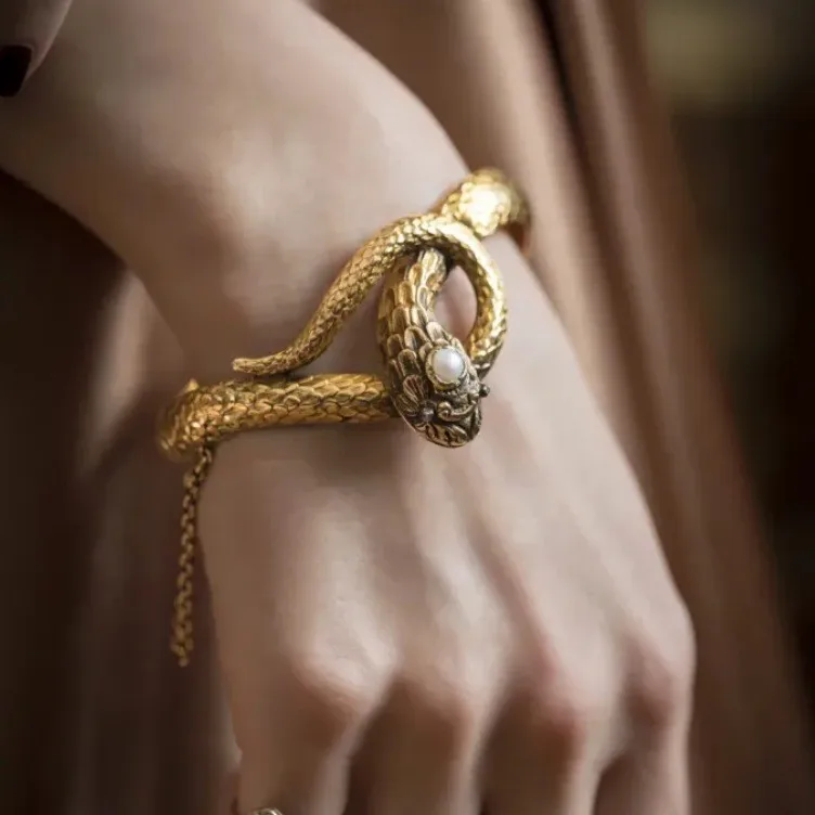 Dämonenschlange, mittelalterliche ägyptische Kleopatra, Haustiergeist, Schlangenarmband, Retro-Armband mit hochpräzisem Temperament, High-Sense-Armband