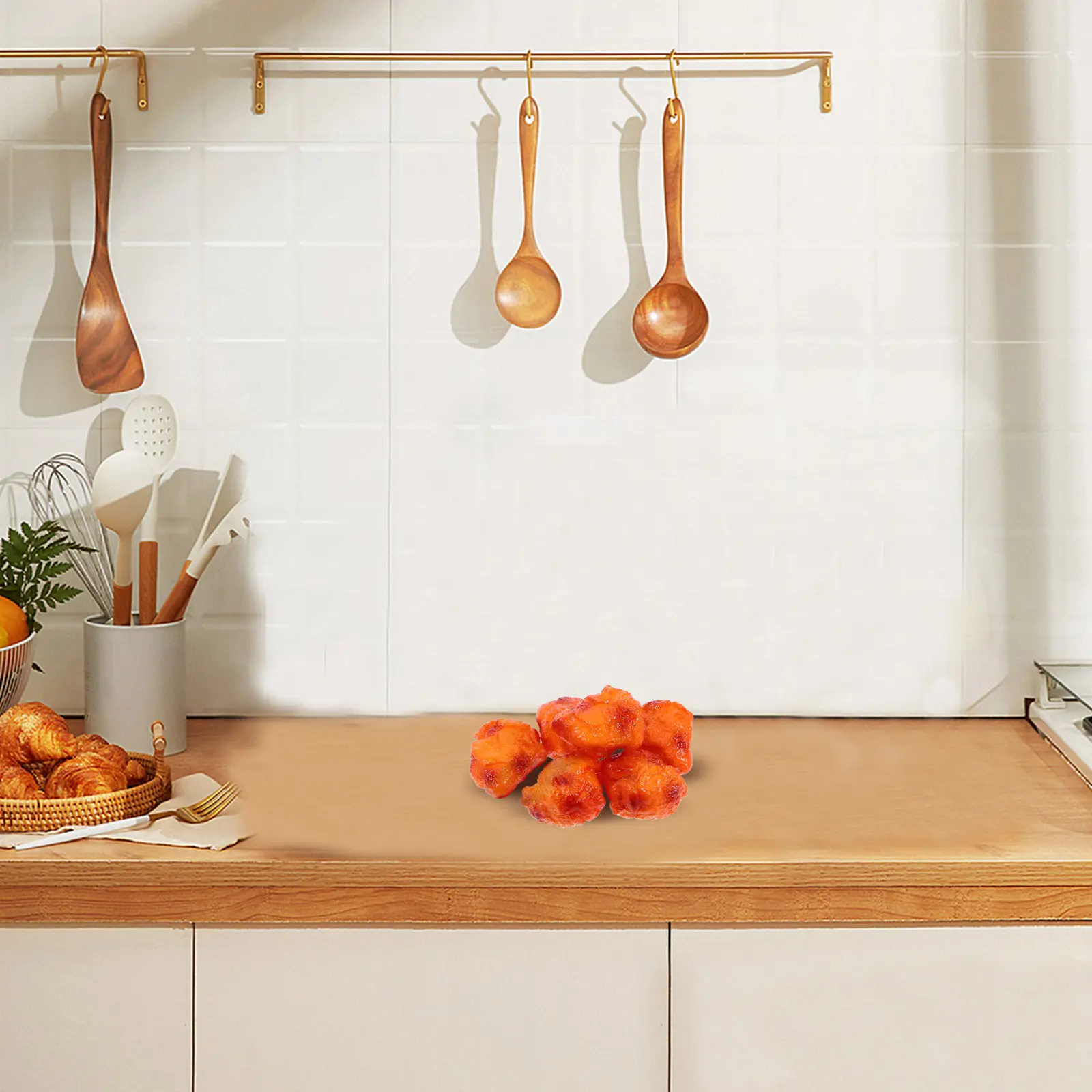 

6Pcs Lifelike Fake Roast Chicken Nuggets Realistic Simulation Food Props for Family Fun Prank Entertainment Party Bag Fillers