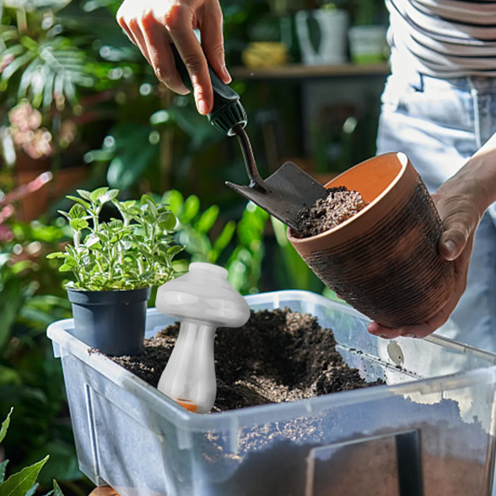 

As Shown Indoor Plant Care Easy Operation Decorative Plant Devices Mushroom-Shaped Design Sturdy Plastic Material