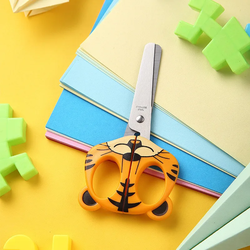 100Pcs Cute Cartoon Animal Scissors Card Paper Photo Knife Cutter Children Handmade Diy Plastic Scissor School Supplies Tool