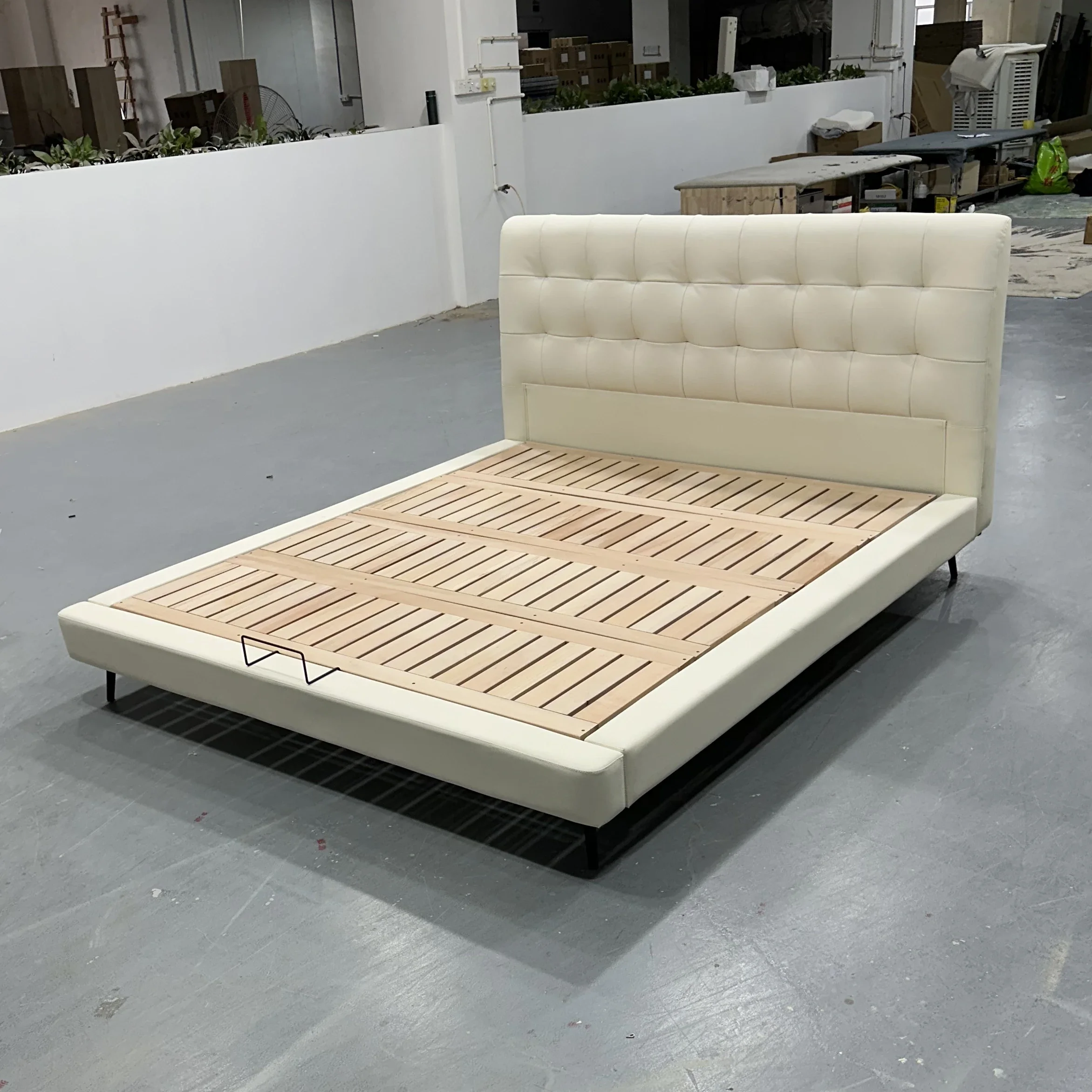 Double bed beech row skeleton leather soft bag solid wood bed High Quality