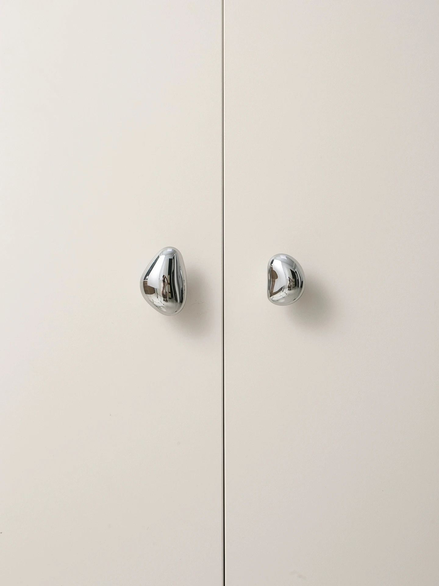 Furniture Silver Shiny Wardrobe Door Pulls Solid Brass Handles Shoe Cabinet Kitchen Drawer Irregular Pebble Small Handles Knobs