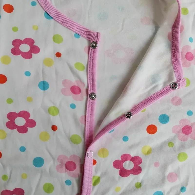 ABDL Body per adulti con fiori rosa con bottoni automatici sul davanti/ Tutina per adulti/ Pagliaccetto per neonati per adulti/Vestiti DDLG/Coppia Tute per la casa