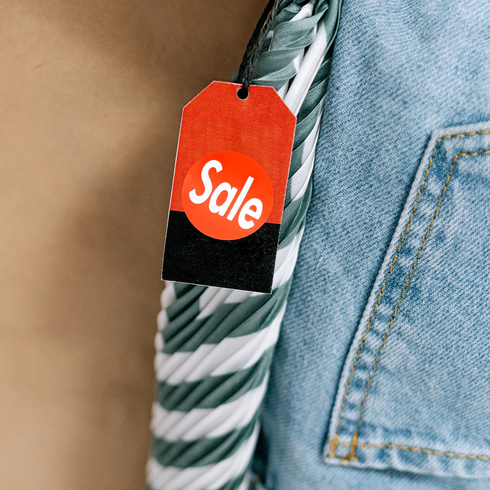 2 Rolls Sales Tag Stickers Strong Adhesive Retail Self adhesive Practical Supermarket Display Confidence Folder Labels