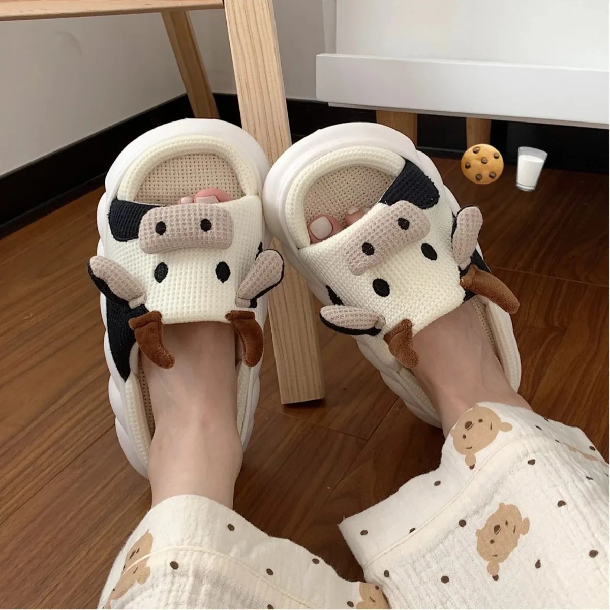 Women\'s Kawaii Cartoon Cow House Slippers, Casual Slip On Platform Slipper, Comfortable Indoor Shoes