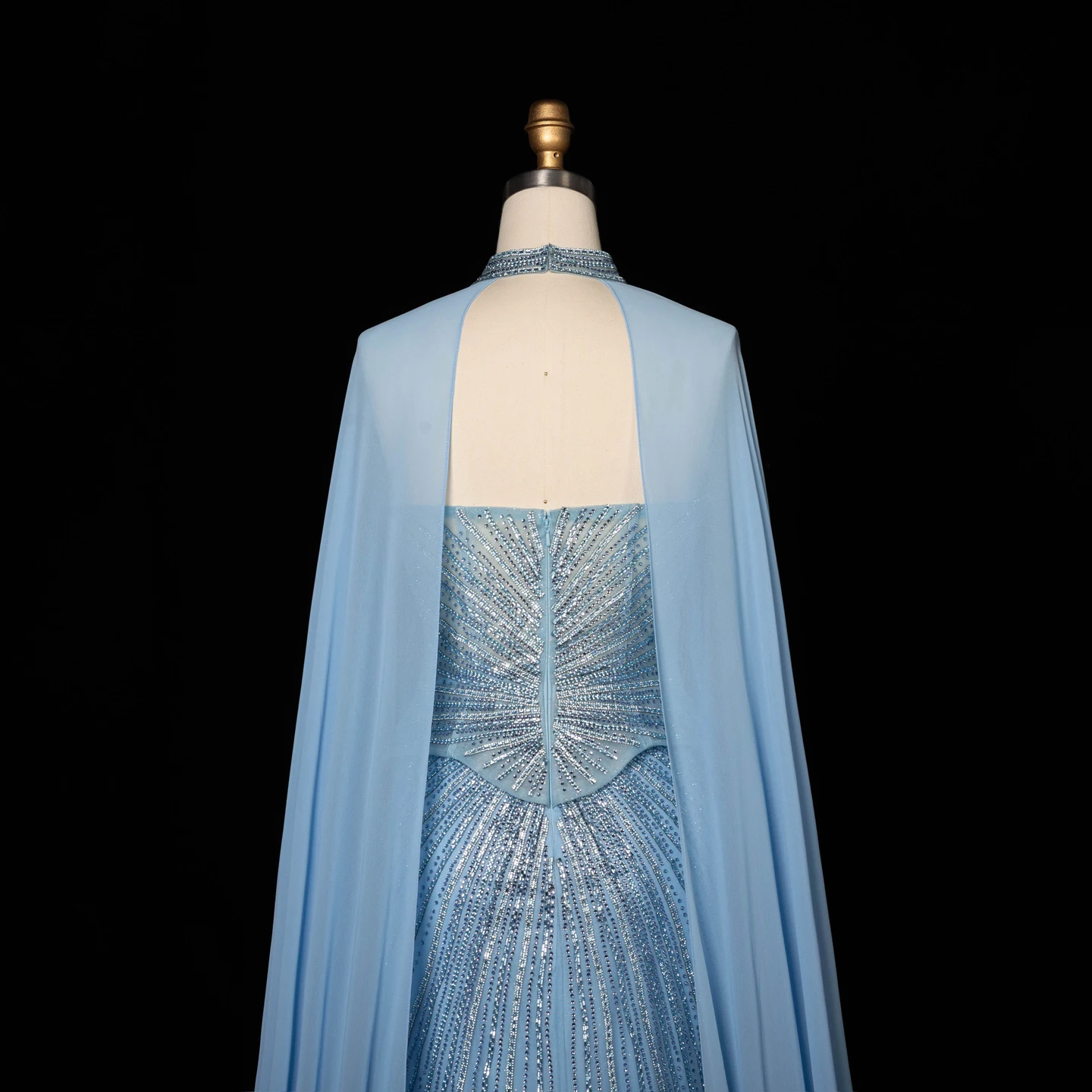 Sharon Said Luxuriöses lila Abendkleid, trägerlos, mit Kristallperlen, langer Chiffonumhang, Meerjungfrauen-Schnitt, formelles Abendkleid für besondere Anlässe, SS112 Custo – Detail 21