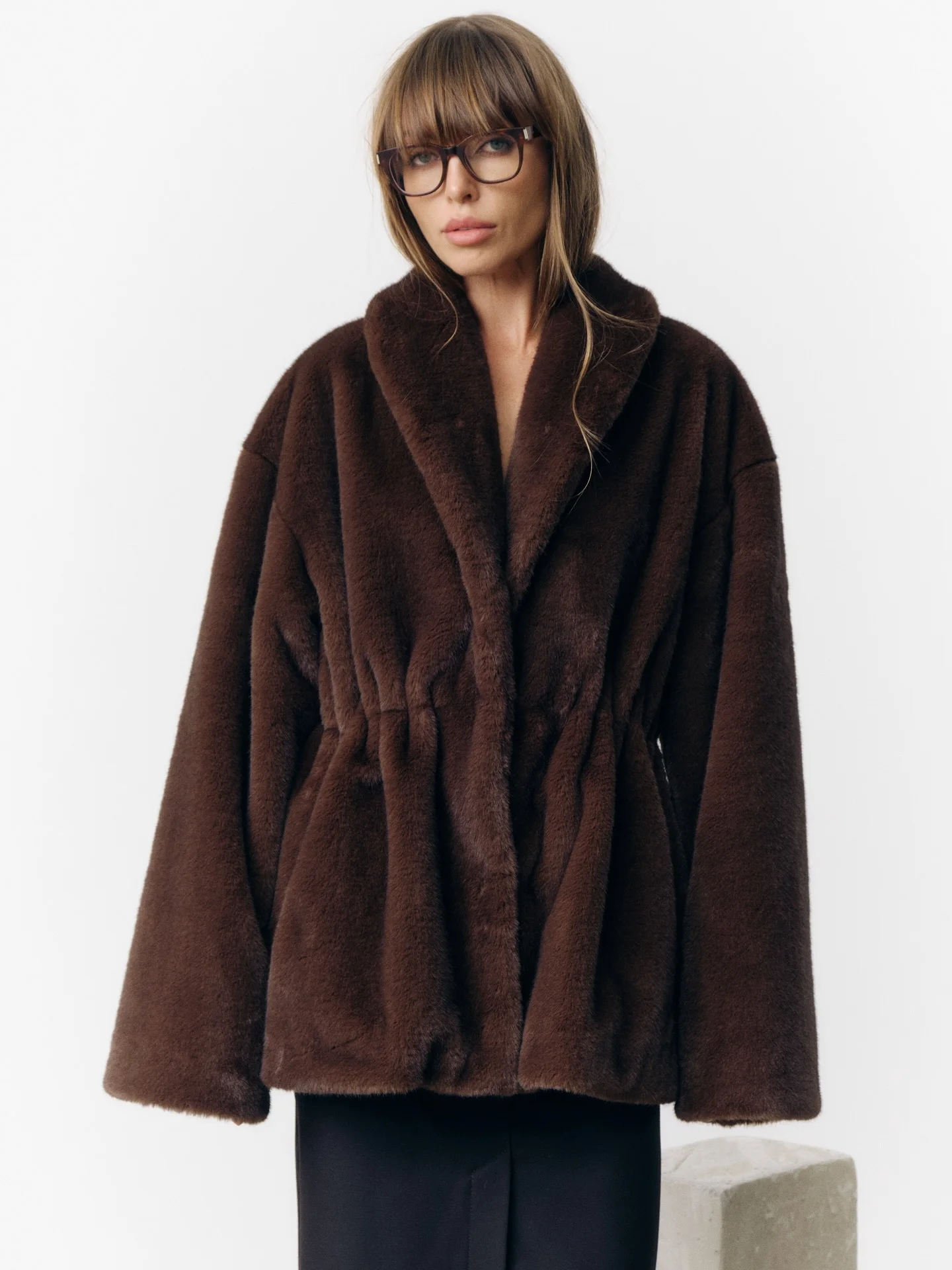 Fashion Mixed Color Lapel Collar Woman Long Coat Elegant Full Sleeve Loose Overcoat New Winter Lady High Street Faux Fur Jacket