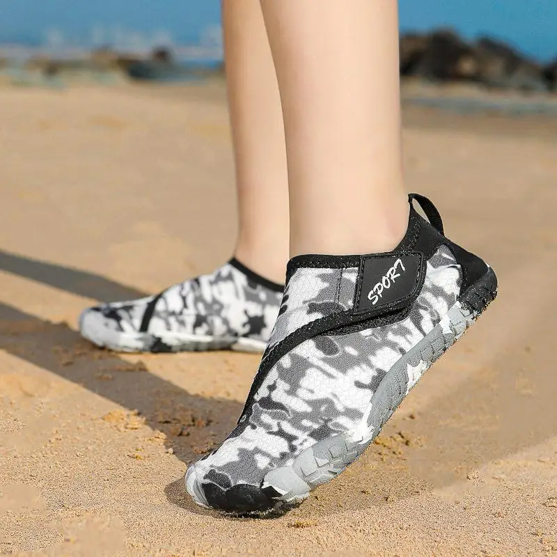 

Women's Outdoor Trekking Shoes Five-Finger Beach Water Shoes Quick-Dry Swimming Diving Sandals Anti-Slip Barefoot Hiking Fitn...