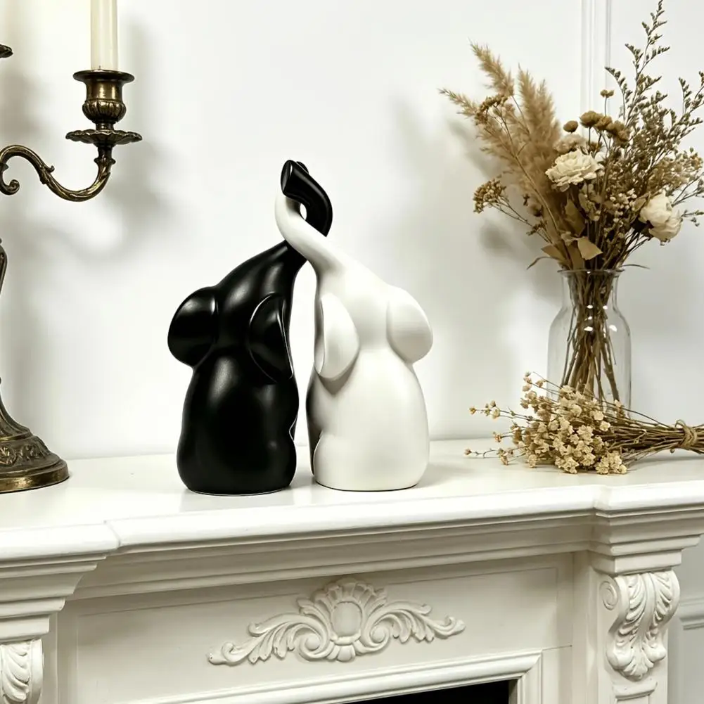Elephant Trunk Ornament Intertwined Elephant Sculpture Elephant Figurines for Couples Wedding Anniversary Gifts Modern Sculpture