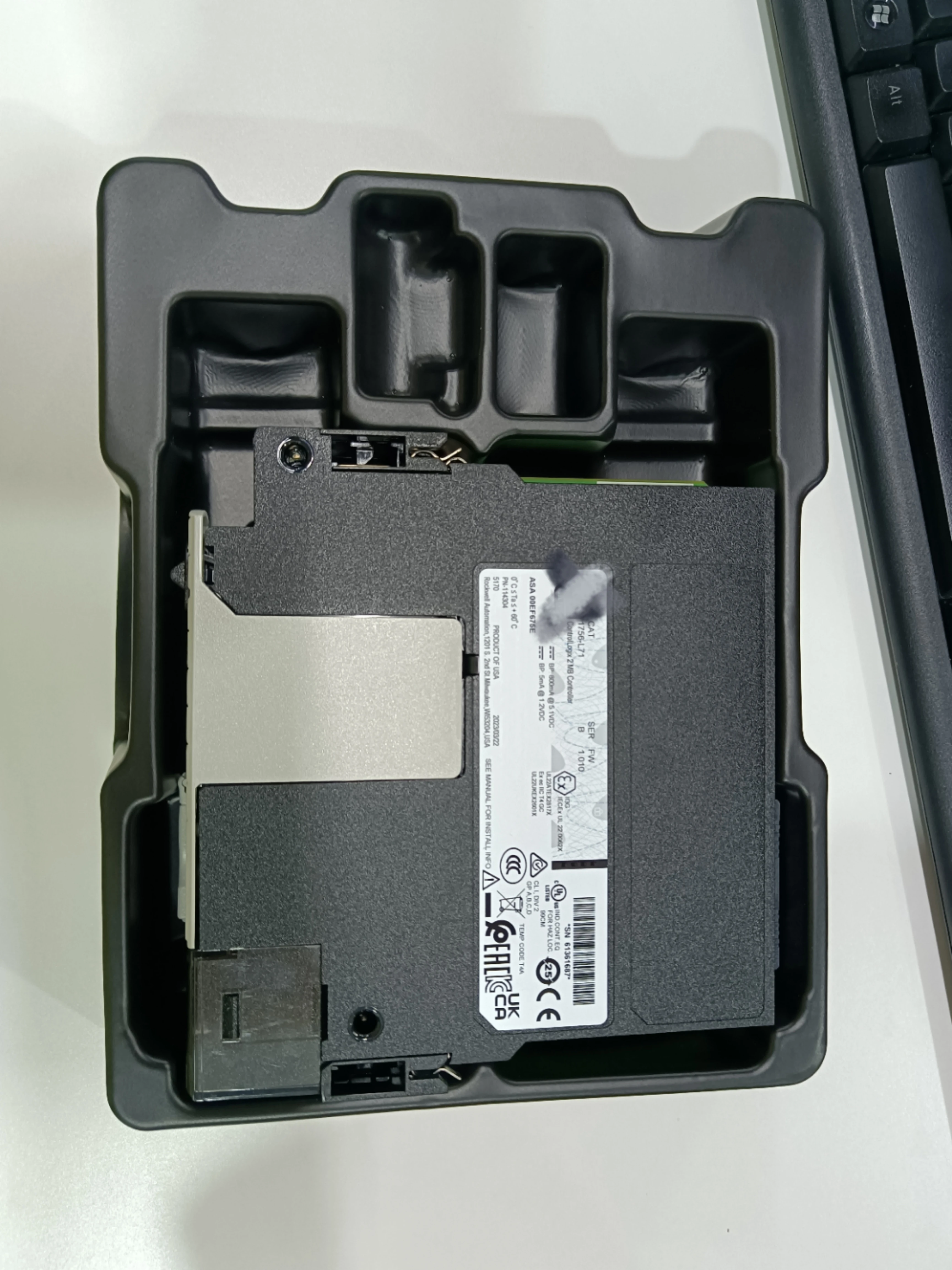 

1761-CBL-PM02 1764-24AWA 1764-28BXB 1764-LSP 1769-IF4 1769-OW16 1794-IT8 1769-PB4 1756-NET-AIC PLC controller original stock
