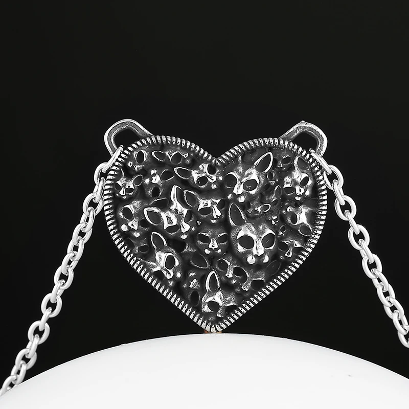 2022 New More Cat Heart Pendant Necklace Fashion Metal Glass Face Fine Chain Jewelry Man Women Couple Gift Accessories Souvenir