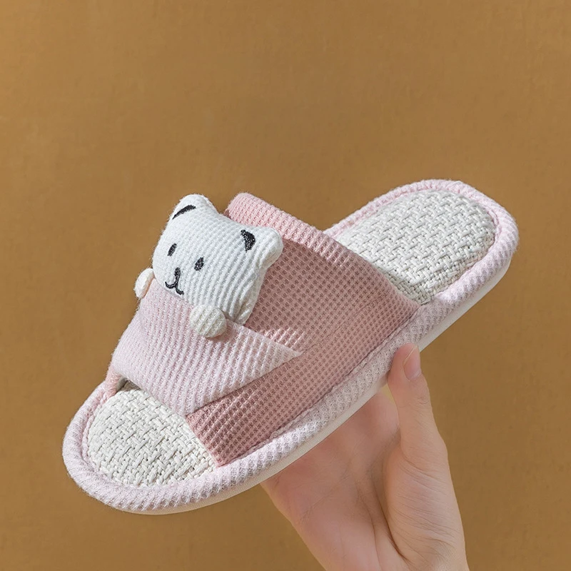 شباشب منزلية قطنية للسيدات برسوم كارتونية لطيفة على شكل دب للربيع والخريف والصيف والشتاء صنادل مضادة للانزلاق أحذية منزلية داخلية
