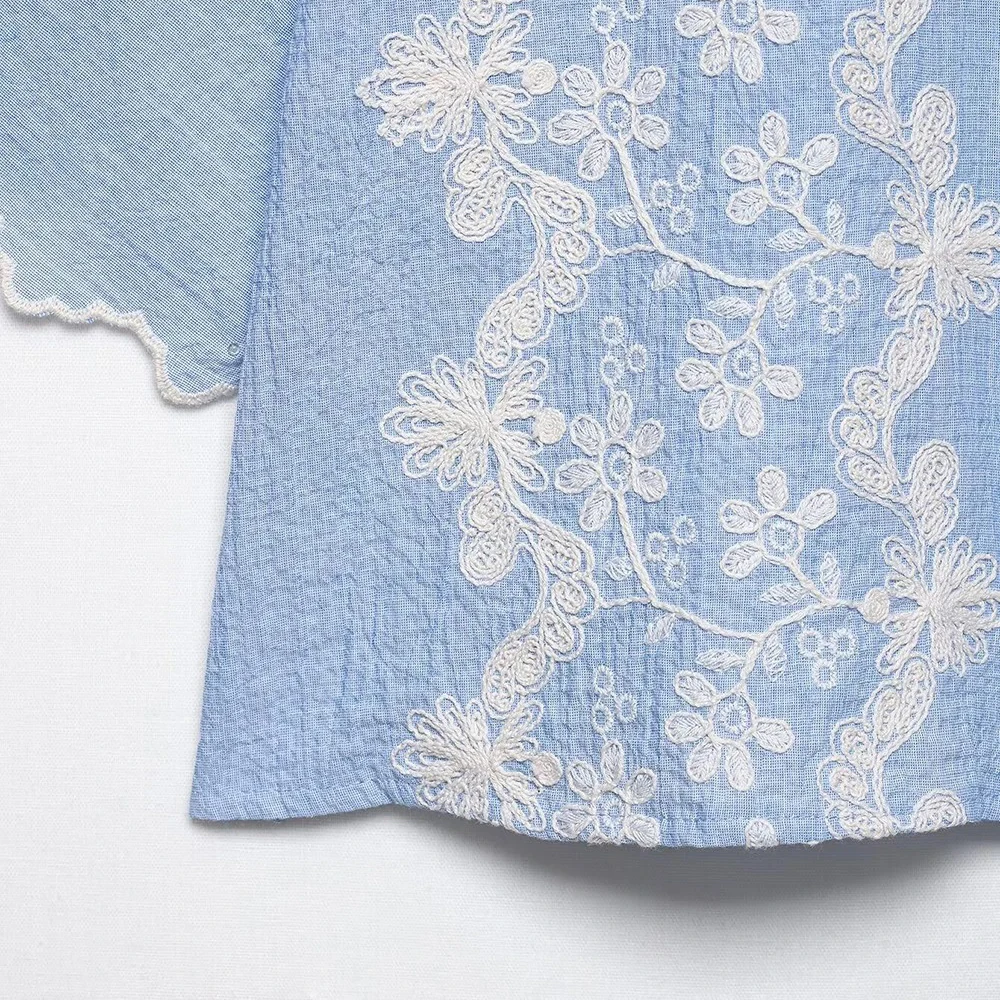 レディース 袖口イレギュラーデザインシングルブレストショートトップス カジュアルレトロ花柄刺繍半袖ラペルシャツ エレガント婦人服