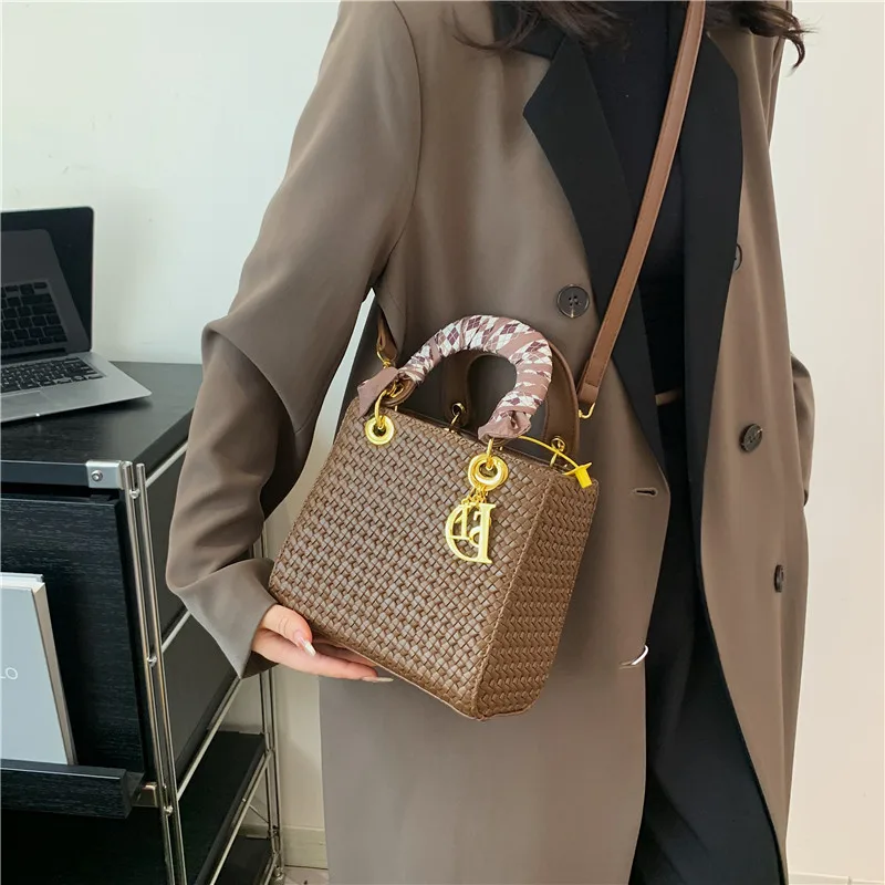 

Premium Grandeur Line Women Crossbody Bag Luxury Vintage Leather Handbag High End Shoulder