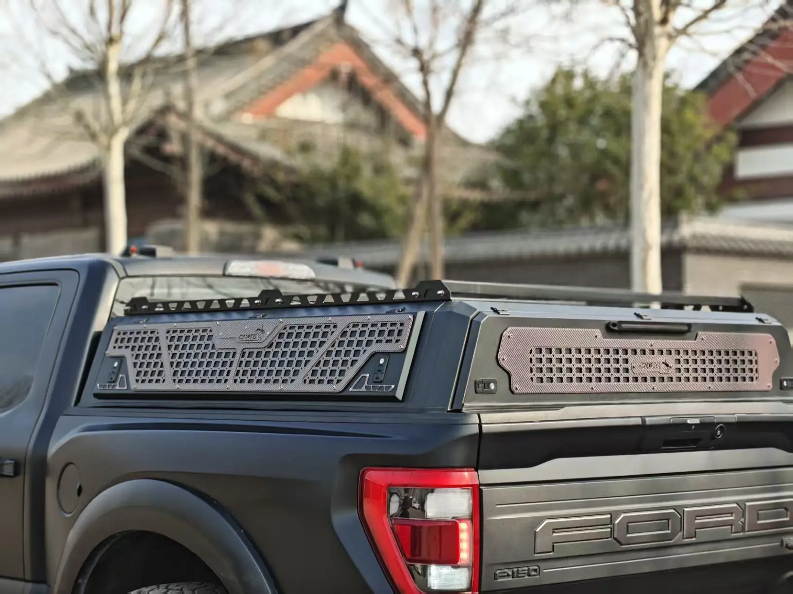 KQX High Quality 4X4 off Road Pickup Truck Foldable Waterproof Hard Type Cargo Bed Cover  Aluminum Steel Hard Truck Car Canopy
