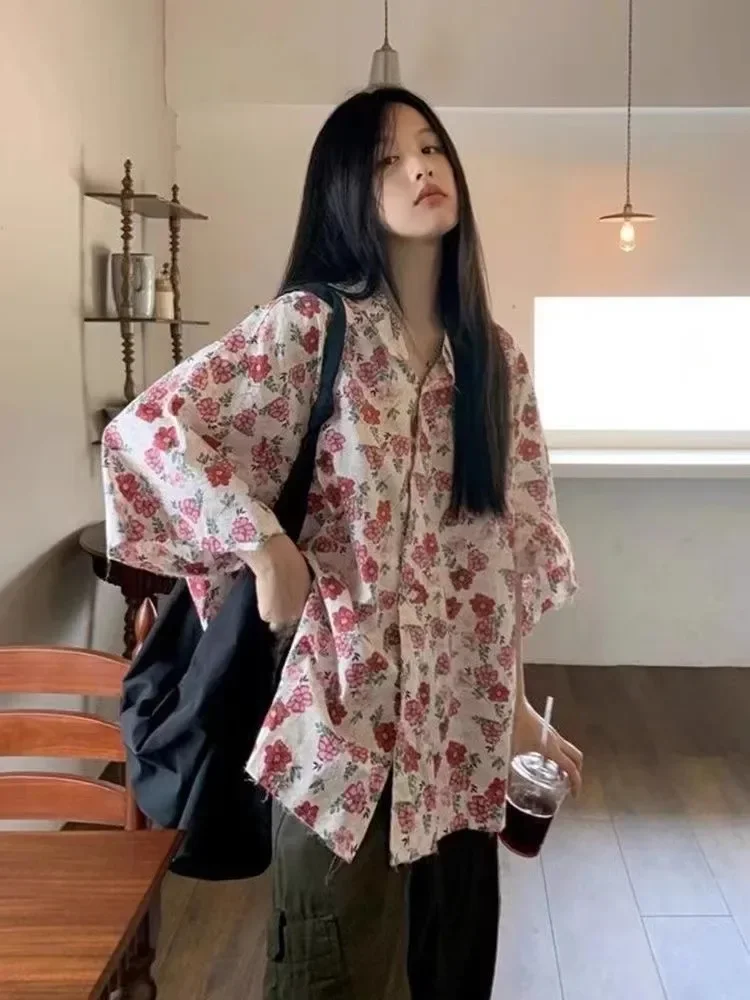 

Французский дизайн, милая свободная рубашка с короткими рукавами и ленивым ветром, новая летняя рубашка с цветочным принтом в стиле ретро