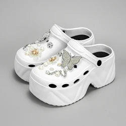 Smaller thick bottom sandals female 2024 summer outside wear new fashion hundred with height increase casual beach women's shoes