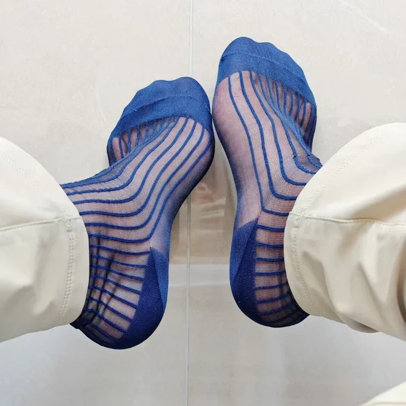 

Брендовые качественные мужские носки, прозрачные однотонные дышащие деловые носки для мужчин, сексуальные прозрачные полосатые мужские модельные носки, подарок