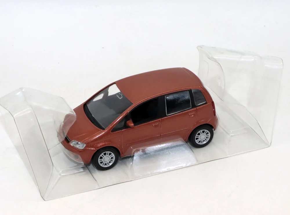 NEW 1 43 Scale Fiat Idea SUV Diecast Alloy Simulation Toy Car Models for collection gift