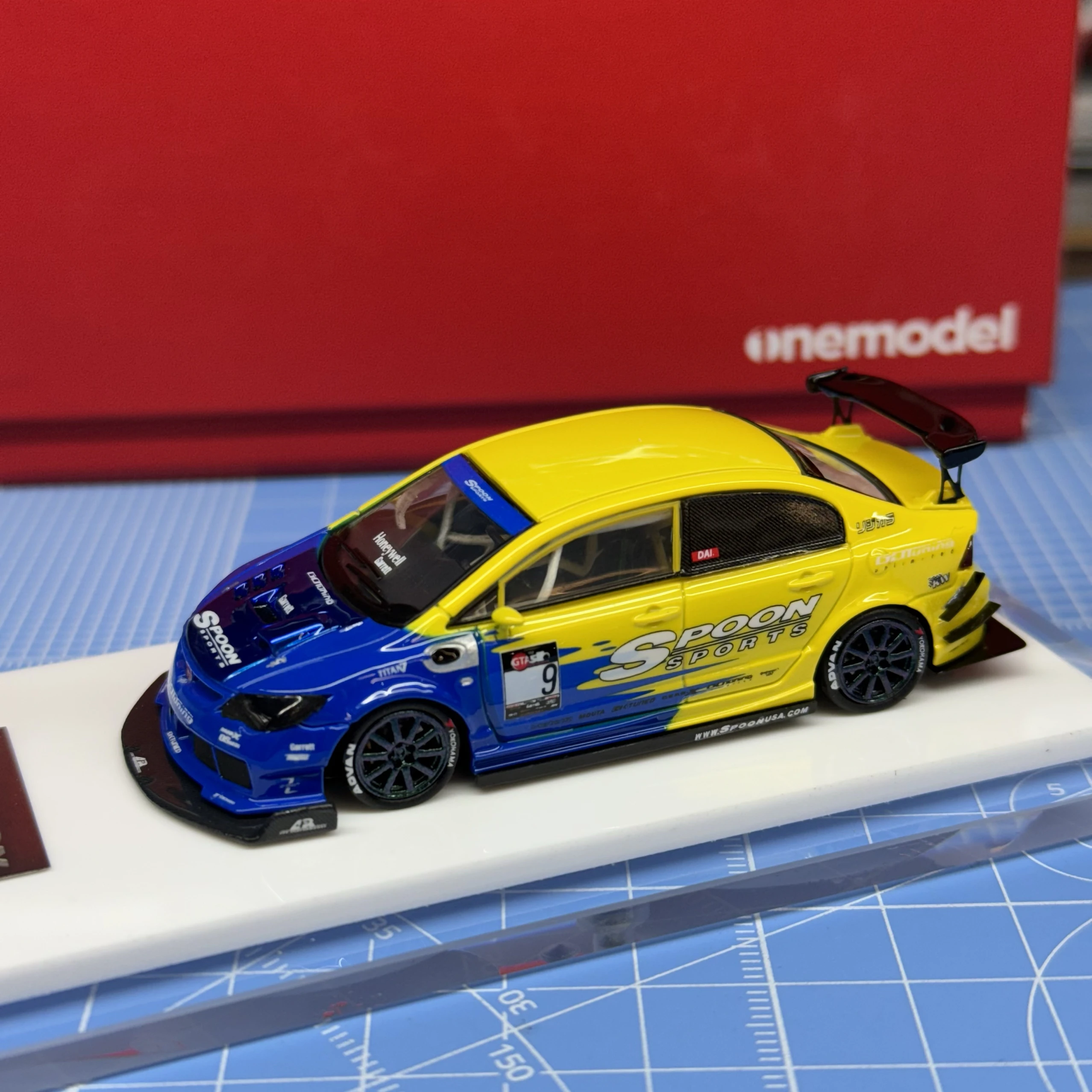 One Model 1:64 Honda Civic FD2 Spoon Wide-body resin model collection gift