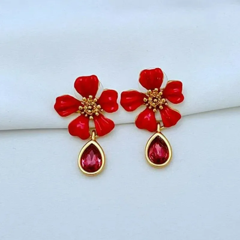

New Fashionable Light Luxury Charm Water Gemstone Inlaid with Red Enamel Flowers, Women's Exquisite Earrings Statement Earrings
