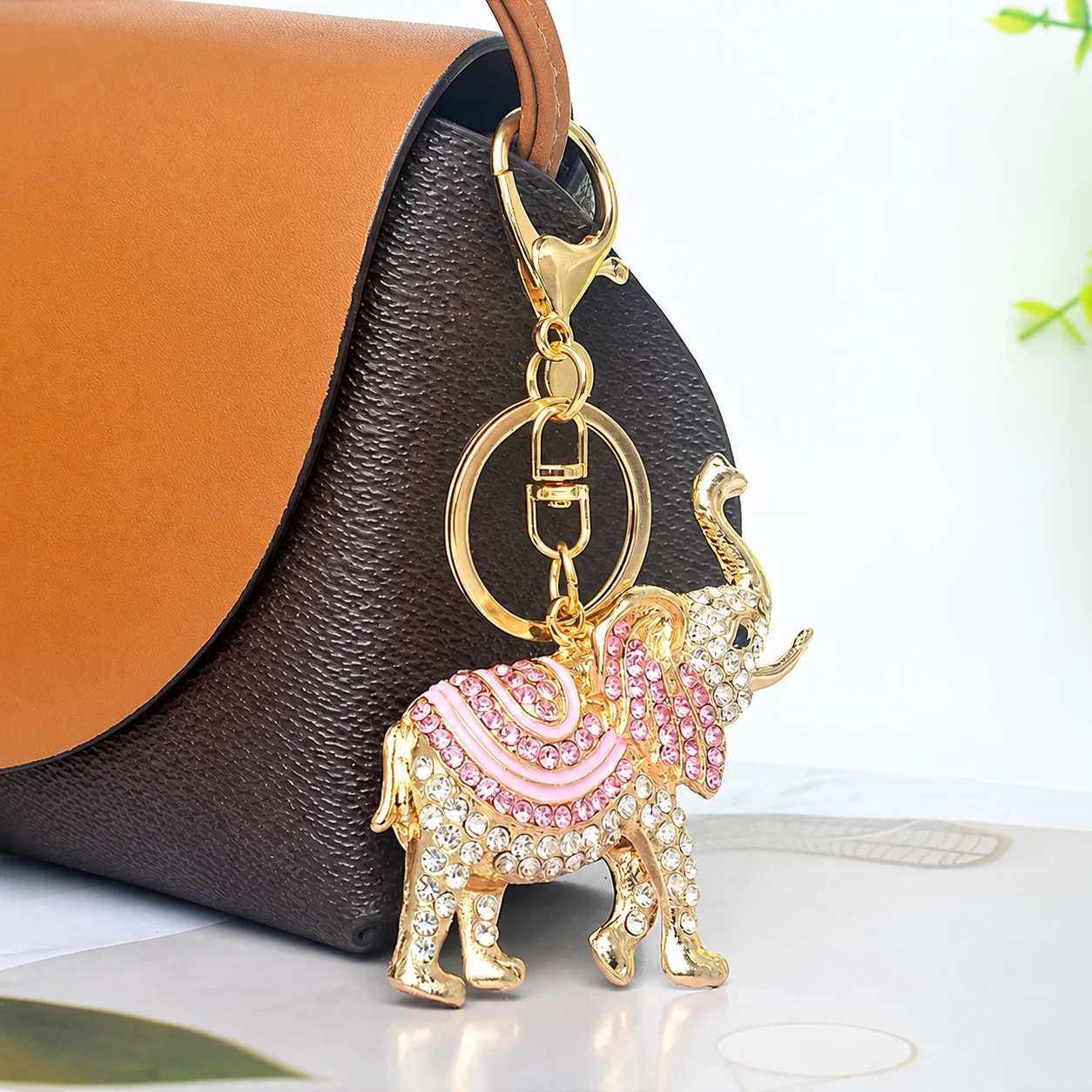 Rhinestone Elephant Keychain Bag Charm Sparkling Zinc Alloy Animal Pendant for Car Keys Bag Purse Decoration Gift Wholesale