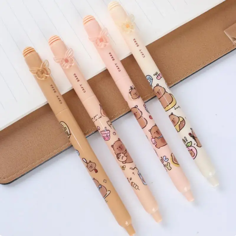 ปากกาเจลการ์ตูน Capybara ธีม 4 ชิ้น หมึกสีดําแห้งเร็ว เครื่องเขียนโรงเรียนในอุดมคติ