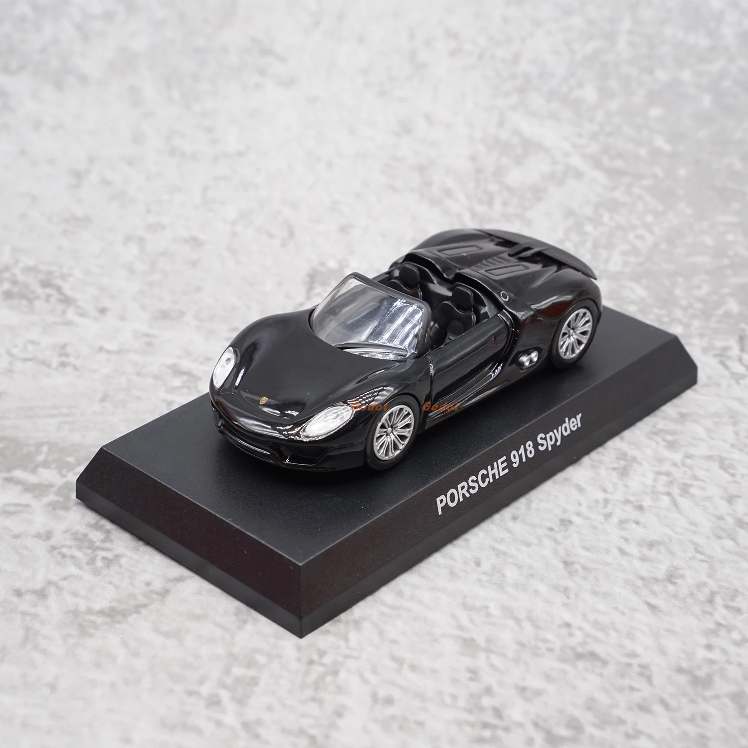 1:64 Scale Diecast Alloy Porsche 918 Spyder Supercar Toys Cars Model Classic Adult Gift Collection Souvenir Static Display