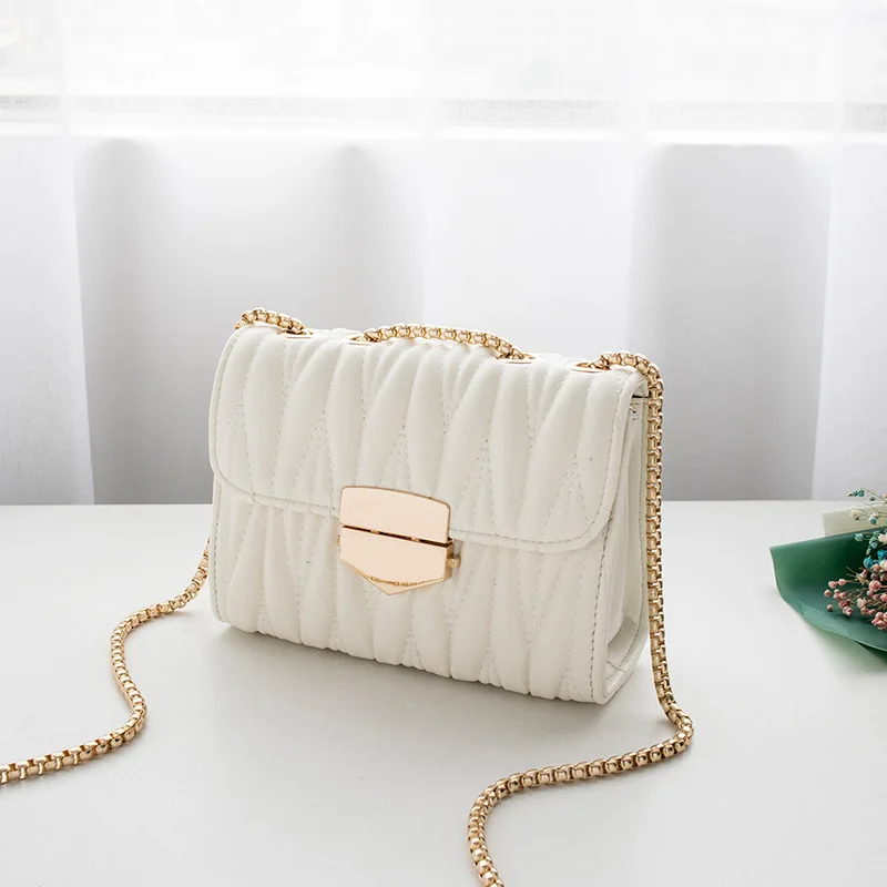 New Fashion Vertical Embroidered Lingge Chain Bag Elegant and Elegant Single Shoulder Crossbody Bag, Mobile Phone Change